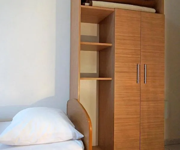 Pansion Lucia & Maria Hotel