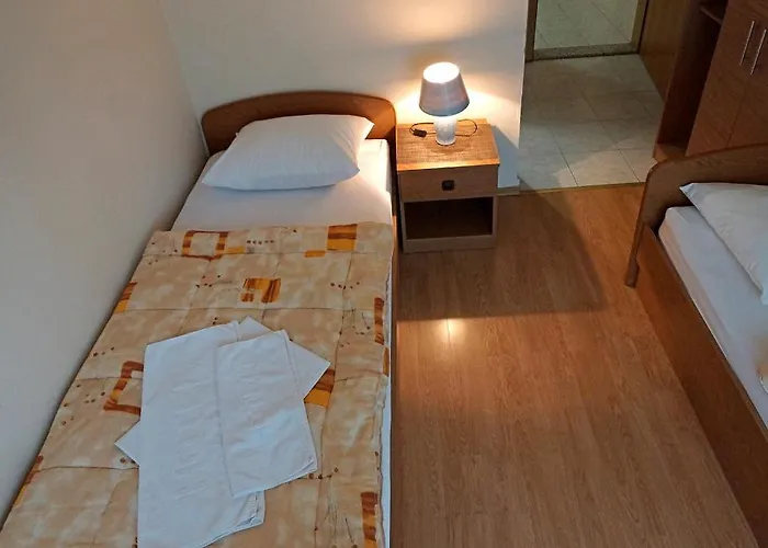 Pansion Lucia & Maria Hotel